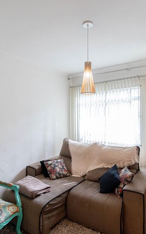 Casa à venda com 190m², 2 quartos e 3 vagas Casa à venda com 190m², 2 quartos e 3 vagasSala