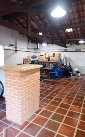 Casa para alugar com 1500m², 3 quartos e 4 vagasChurrasqueira