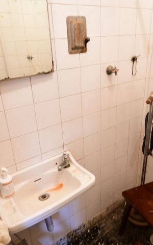Casa para alugar com 1500m², 3 quartos e 4 vagasBanheiro de serviço