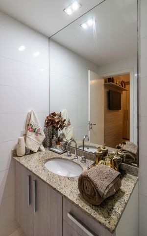 Apartamento à venda com 235m², 3 quartos e 3 vagas Apartamento à venda com 235m², 3 quartos e 3 vagasSuíte