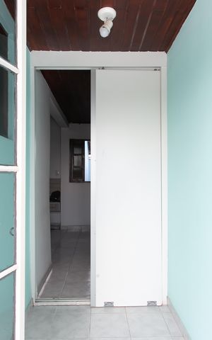Casa à venda com 168m², 3 quartos e 2 vagas Casa à venda com 168m², 3 quartos e 2 vagasHall da Suíte