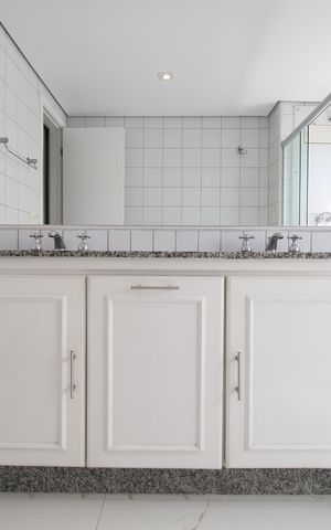 Apartamento à venda com 194m², 3 quartos e 3 vagasBanheiro Suíte masterBanheiro Suíte master