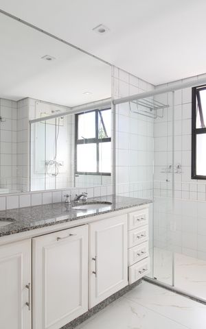Apartamento à venda com 194m², 3 quartos e 3 vagasBanheiro Suíte master
