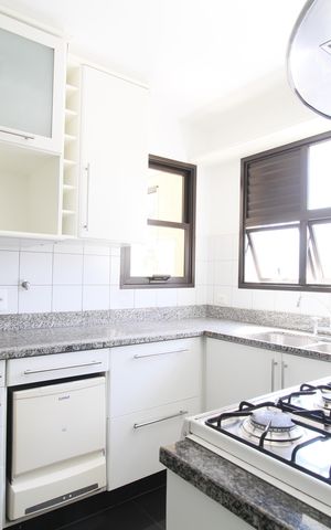 Apartamento à venda com 194m², 3 quartos e 3 vagasCozinha - Armários