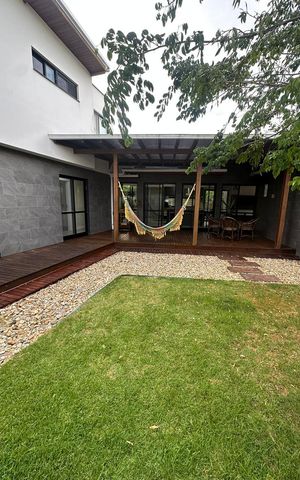 Casa para alugar com 200m², 3 quartos e 3 vagas Casa para alugar com 200m², 3 quartos e 3 vagasÁrea externa