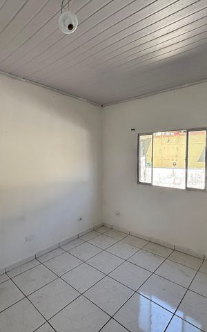 Casa para alugar com 55m², 1 quarto e sem vaga Casa para alugar com 55m², 1 quarto e sem vagaSala