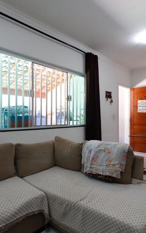 Casa à venda com 73m², 3 quartos e 2 vagasSala