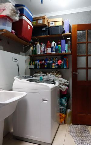 Casa à venda com 73m², 3 quartos e 2 vagasÁrea de Serviço