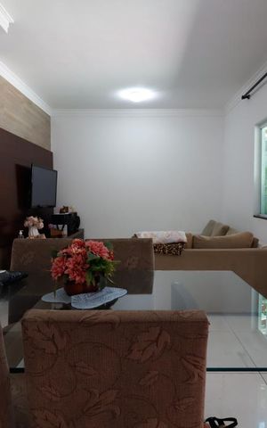 Casa à venda com 73m², 3 quartos e 2 vagasSala
