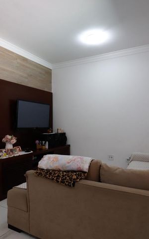 Casa à venda com 73m², 3 quartos e 2 vagasSala