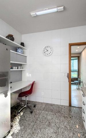 Apartamento à venda com 156m², 4 quartos e 3 vagas