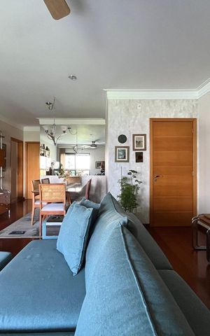 Apartamento à venda com 130m², 4 quartos e 3 vagas Apartamento à venda com 130m², 4 quartos e 3 vagasSala