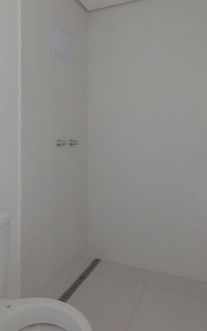 Apartamento à venda com 104m², 3 quartos e 2 vagas Apartamento à venda com 104m², 3 quartos e 2 vagasBanheiro da Suíte 2