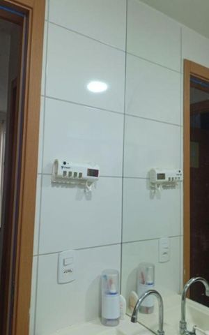 Apartamento à venda com 48m², 2 quartos e 2 vagas Apartamento à venda com 48m², 2 quartos e 2 vagasBanheiro