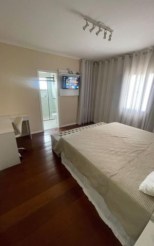 Casa para alugar com 213m², 4 quartos e 5 vagas Casa para alugar com 213m², 4 quartos e 5 vagasQuarto