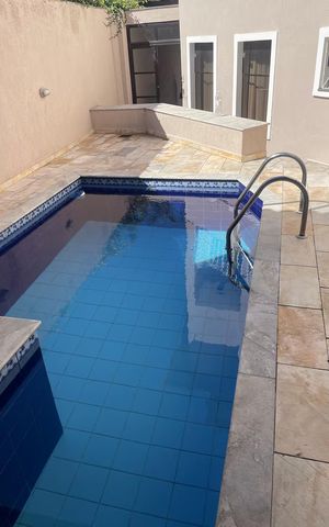 Casa para alugar com 213m², 4 quartos e 5 vagas Casa para alugar com 213m², 4 quartos e 5 vagasPiscina
