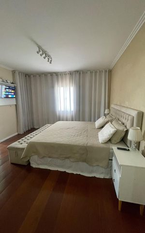 Casa para alugar com 213m², 4 quartos e 5 vagas