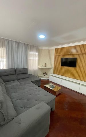 Casa para alugar com 213m², 4 quartos e 5 vagas Casa para alugar com 213m², 4 quartos e 5 vagasSala