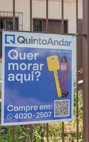 Casa à venda com 195m², 3 quartos e 2 vagasPlaca