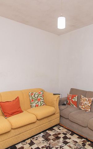 Casa à venda com 195m², 3 quartos e 2 vagasSala