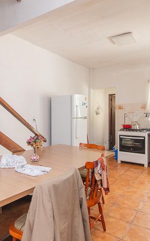 Casa à venda com 195m², 3 quartos e 2 vagasCozinha