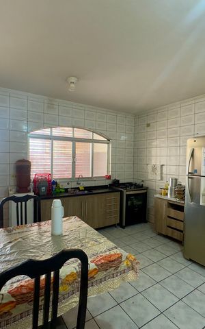 Casa à venda com 250m², 3 quartos e 2 vagas Casa à venda com 250m², 3 quartos e 2 vagasCozinha