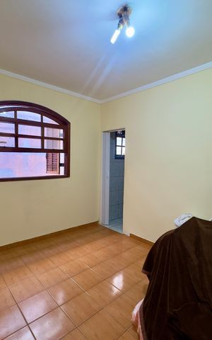 Casa à venda com 250m², 3 quartos e 2 vagas Casa à venda com 250m², 3 quartos e 2 vagasSuíte 2