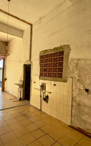 Casa à venda com 250m², 3 quartos e 2 vagas Casa à venda com 250m², 3 quartos e 2 vagasGaragem