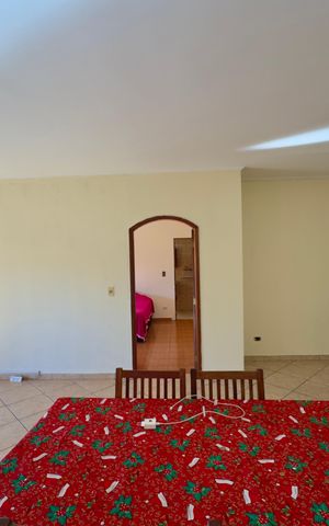 Casa à venda com 250m², 3 quartos e 2 vagas Casa à venda com 250m², 3 quartos e 2 vagasSala
