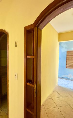 Casa à venda com 250m², 3 quartos e 2 vagas Casa à venda com 250m², 3 quartos e 2 vagasHall