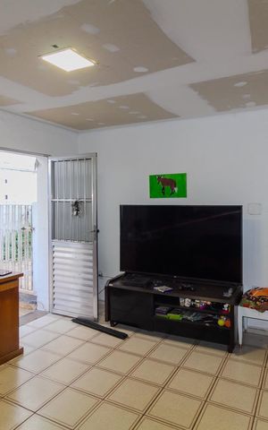 Casa para alugar com 220m², 3 quartos e 3 vagas Casa para alugar com 220m², 3 quartos e 3 vagasSala