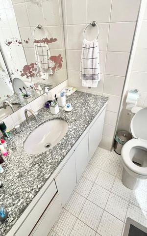 Apartamento à venda com 90m², 3 quartos e 2 vagas Apartamento à venda com 90m², 3 quartos e 2 vagasBanheiro da Suíte