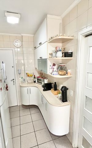 Apartamento à venda com 90m², 3 quartos e 2 vagas Apartamento à venda com 90m², 3 quartos e 2 vagasCozinha