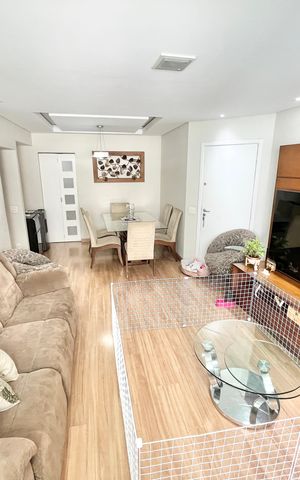 Apartamento à venda com 90m², 3 quartos e 2 vagas Apartamento à venda com 90m², 3 quartos e 2 vagasSala