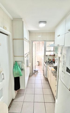 Apartamento à venda com 90m², 3 quartos e 2 vagas Apartamento à venda com 90m², 3 quartos e 2 vagasCozinha