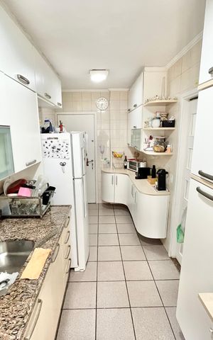 Apartamento à venda com 90m², 3 quartos e 2 vagas Apartamento à venda com 90m², 3 quartos e 2 vagasCozinha