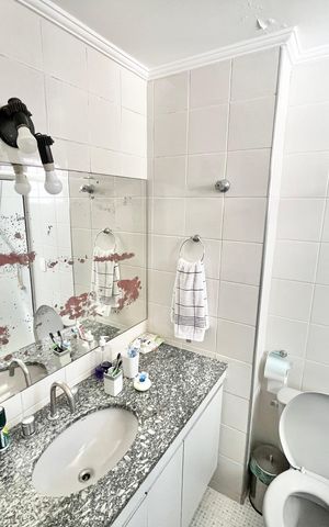 Apartamento à venda com 90m², 3 quartos e 2 vagas Apartamento à venda com 90m², 3 quartos e 2 vagasBanheiro da Suíte