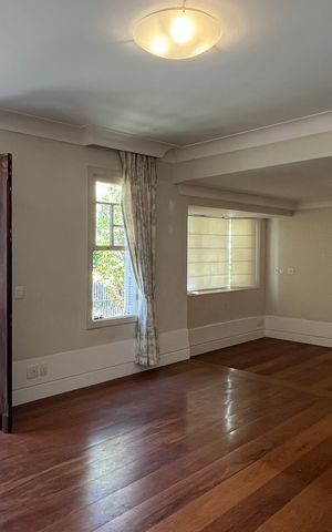 Casa para alugar com 300m², 3 quartos e 2 vagas Casa para alugar com 300m², 3 quartos e 2 vagasSala 1