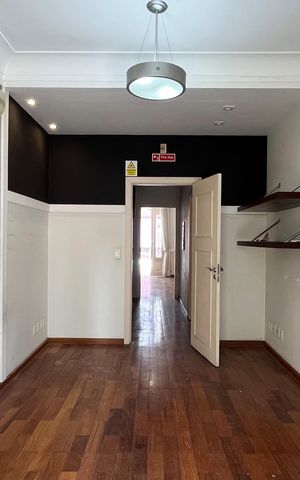 Casa para alugar com 300m², 3 quartos e 2 vagas Casa para alugar com 300m², 3 quartos e 2 vagasSuíte 2