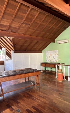 Casa para alugar com 300m², 3 quartos e 2 vagas Casa para alugar com 300m², 3 quartos e 2 vagasSotão
