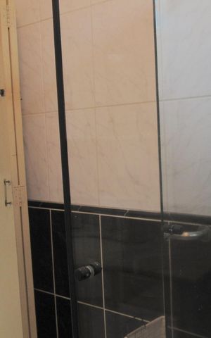 Casa à venda com 230m², 5 quartos e 3 vagasBanheiro social 2