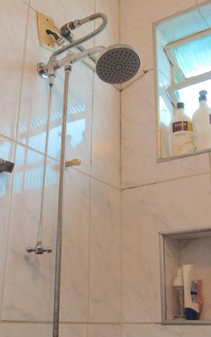 Casa à venda com 230m², 5 quartos e 3 vagasBanheiro social 2