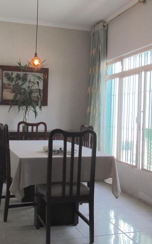 Casa à venda com 230m², 5 quartos e 3 vagasSala