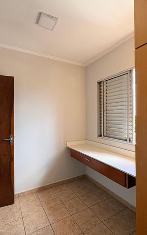 Casa à venda com 125m², 5 quartos e 2 vagas Casa à venda com 125m², 5 quartos e 2 vagasQuarto 1