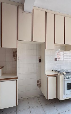 Casa à venda com 125m², 5 quartos e 2 vagas Casa à venda com 125m², 5 quartos e 2 vagasCozinha
