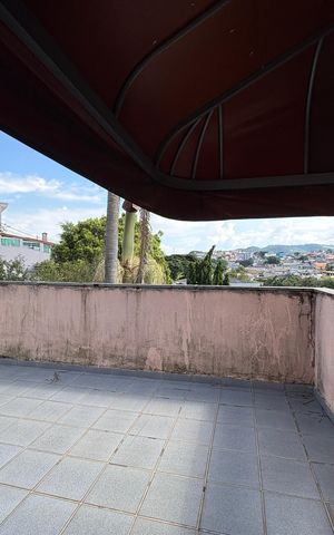 Casa à venda com 125m², 5 quartos e 2 vagas Casa à venda com 125m², 5 quartos e 2 vagasVaranda da Suíte