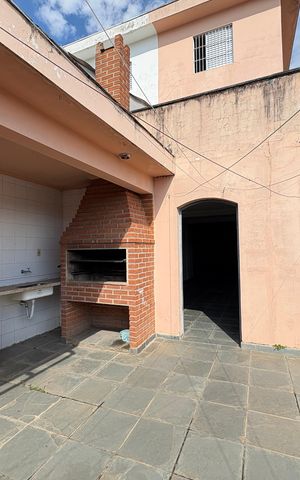 Casa à venda com 125m², 5 quartos e 2 vagas Casa à venda com 125m², 5 quartos e 2 vagasÁrea de Serviço/ Churrasqueira/ Quintal