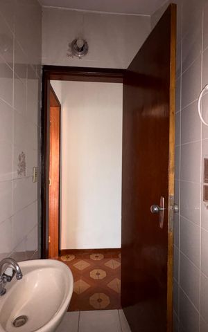 Casa à venda com 125m², 5 quartos e 2 vagas Casa à venda com 125m², 5 quartos e 2 vagasLavabo