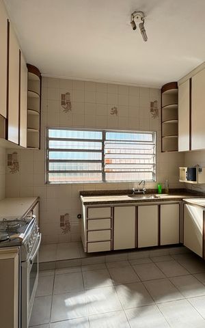 Casa à venda com 125m², 5 quartos e 2 vagas Casa à venda com 125m², 5 quartos e 2 vagasCozinha