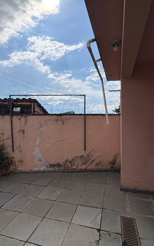 Casa à venda com 125m², 5 quartos e 2 vagas Casa à venda com 125m², 5 quartos e 2 vagasÁrea de Serviço/ Churrasqueira/ Quintal